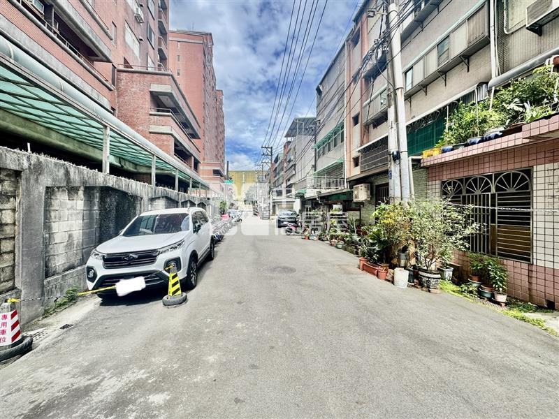 內壢火車站低樓層四房美寓房屋室內格局與周邊環境