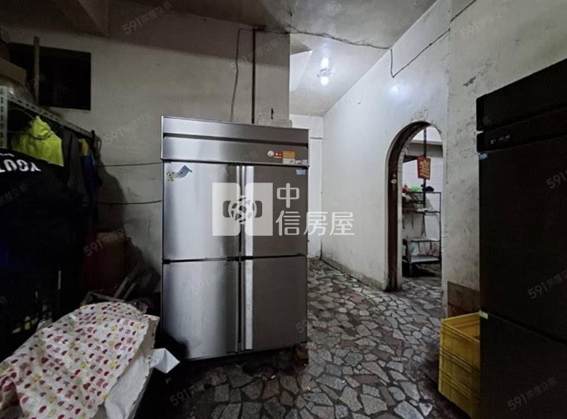 內壢前站商圈可營業透天房屋室內格局與周邊環境
