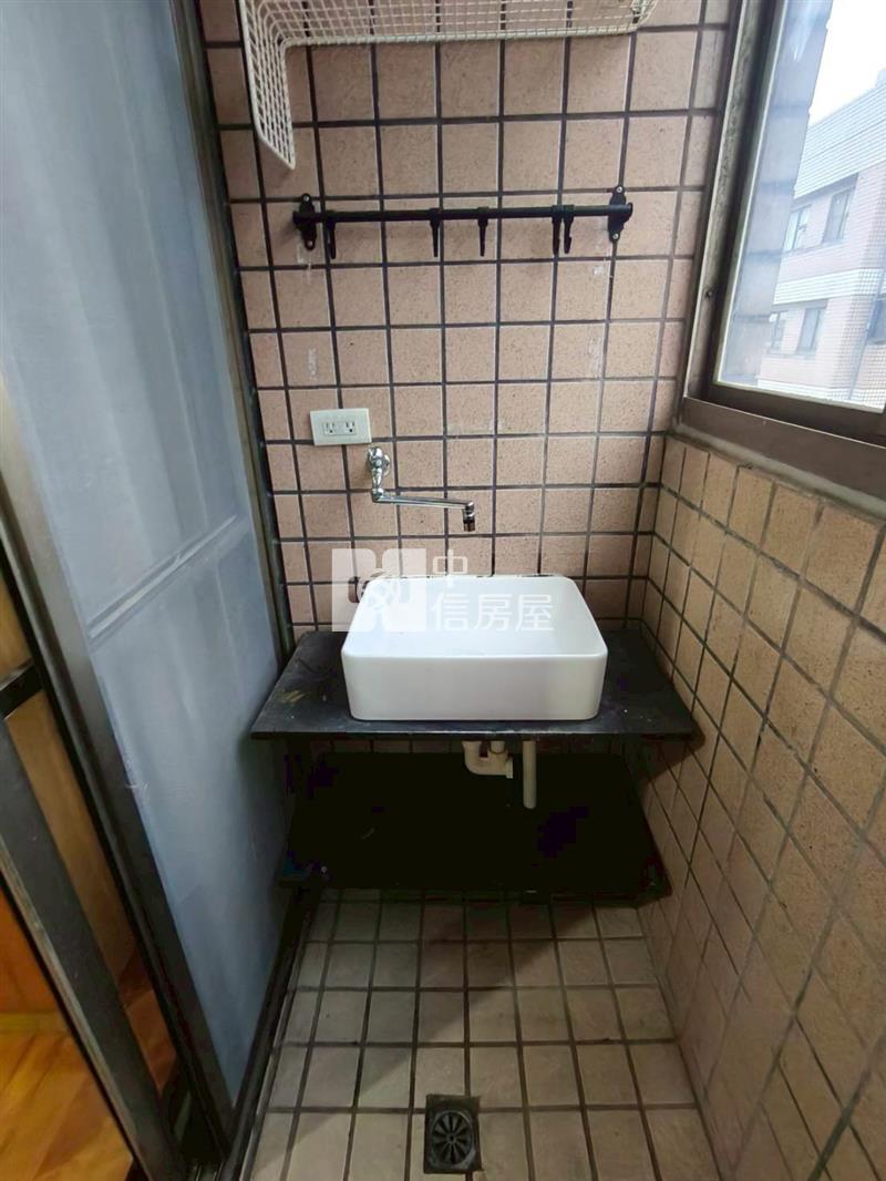 超低價近楊梅交流道景觀套房大陽台房屋室內格局與周邊環境