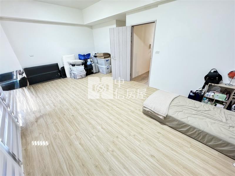 草漯國中前院車庫別墅房屋室內格局與周邊環境