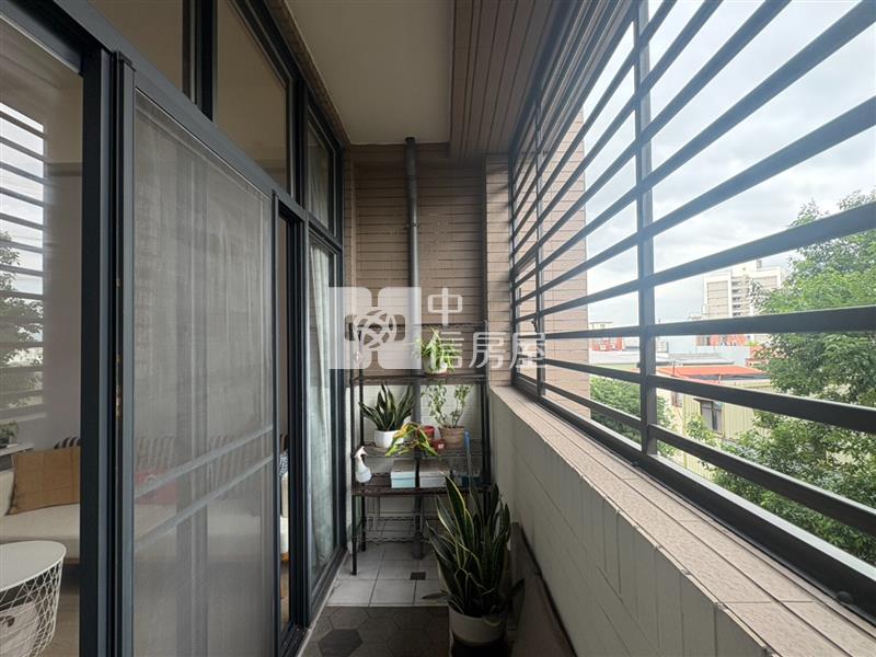 龍潭聖亭路【春紅龍歡喜 】2房雙衛浴 室內使用空間25.66坪房屋室內格局與周邊環境