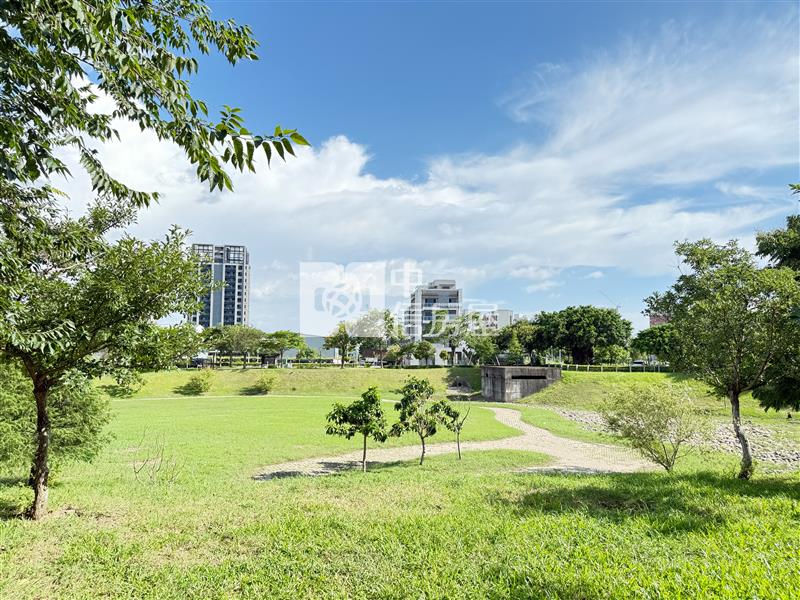 14期正20米路朝南商五建地（專任）房屋室內格局與周邊環境