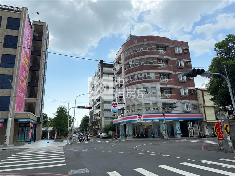 斗六中正路旁大地坪透天房屋室內格局與周邊環境