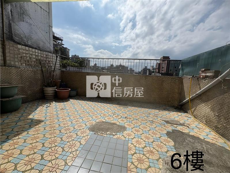 基隆夜市公寓大坪數好利用房屋室內格局與周邊環境