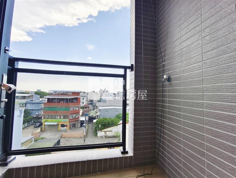 忠貞市場全新電梯精緻美2房房屋室內格局與周邊環境