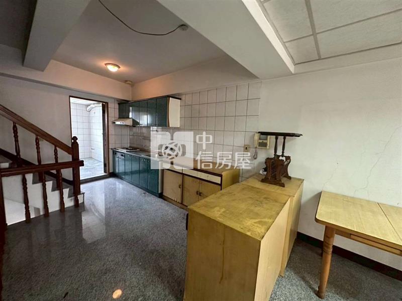 員林國小金店面房屋室內格局與周邊環境