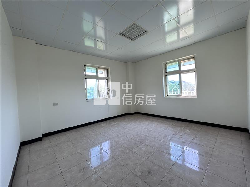 觀音６６快速道路旁合法農舍房屋室內格局與周邊環境