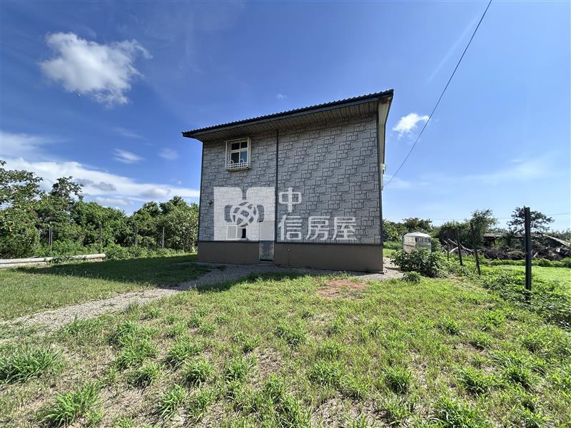 觀音６６快速道路旁合法農舍房屋室內格局與周邊環境