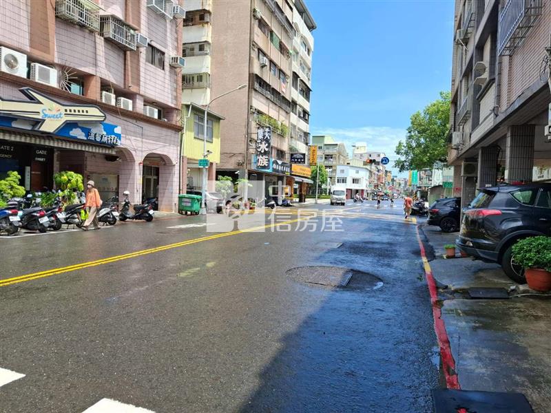 苓雅國中忠孝夜市公寓2樓房屋室內格局與周邊環境