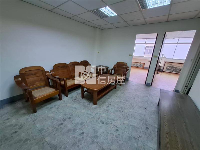 苓雅國中忠孝夜市公寓2樓房屋室內格局與周邊環境