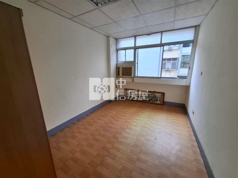 苓雅國中忠孝夜市公寓2樓房屋室內格局與周邊環境