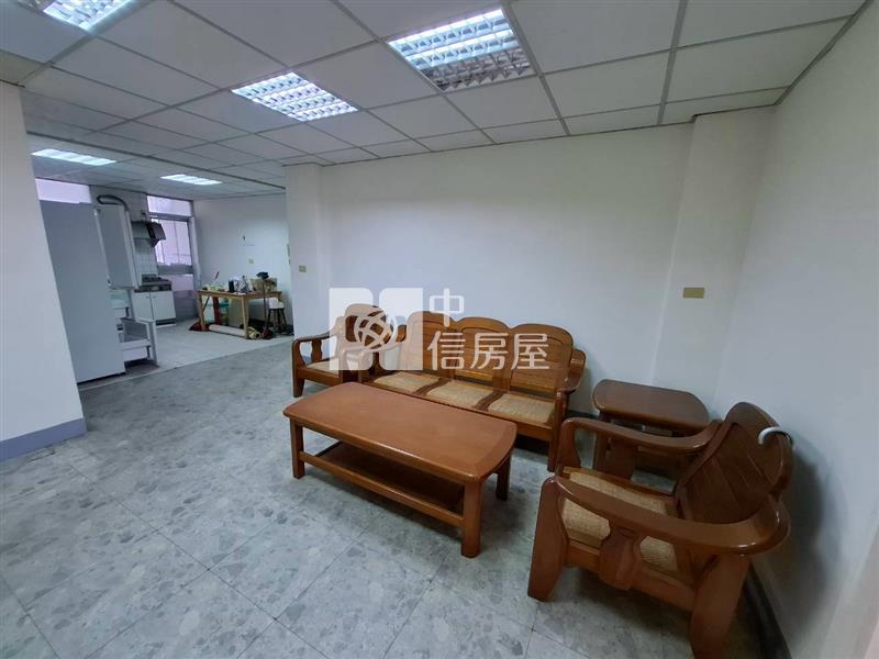 苓雅國中忠孝夜市公寓2樓房屋室內格局與周邊環境