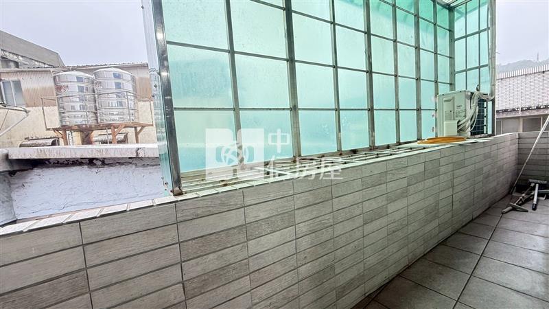 ▲基隆女中旁精美高投報收租三套房房屋室內格局與周邊環境