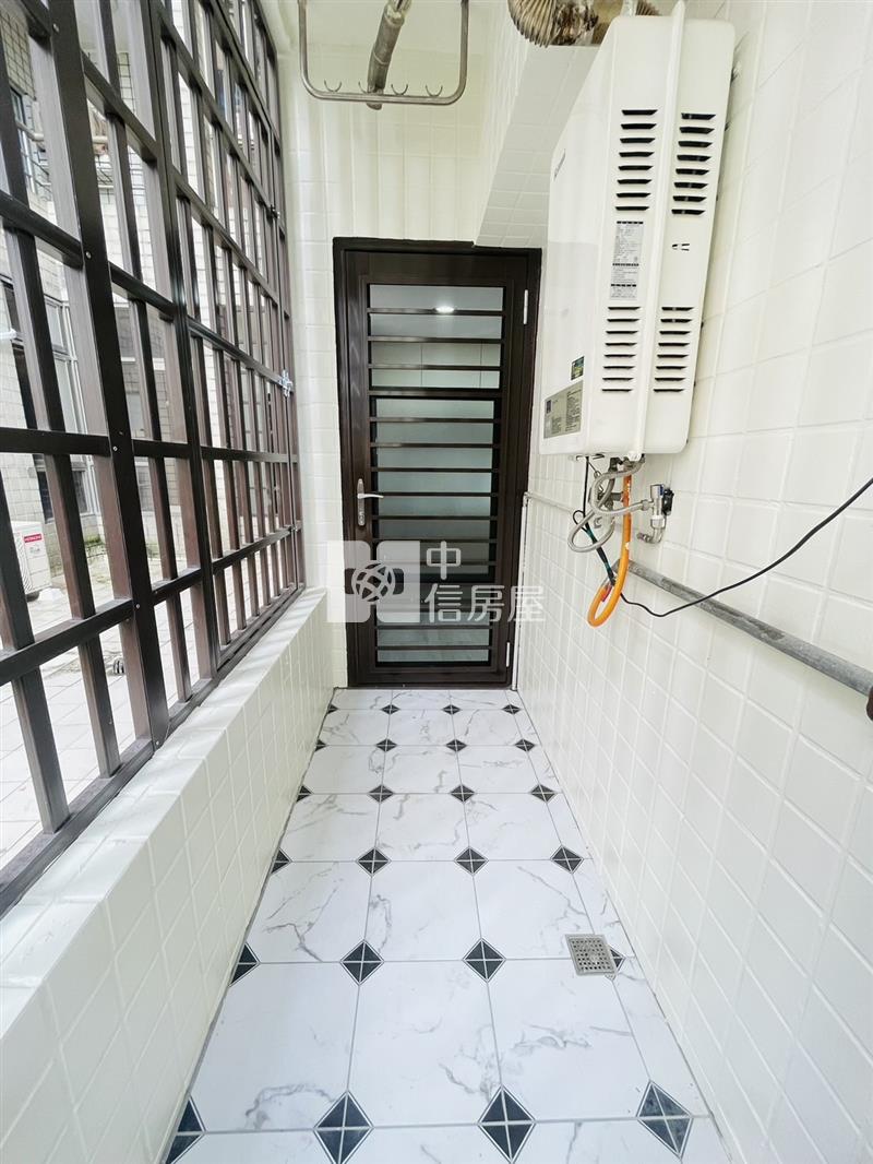 【奔馳】電通市全新裝潢美3房房屋室內格局與周邊環境