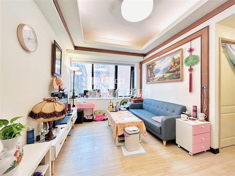 摩登新貴兩房房屋室內格局與周邊環境