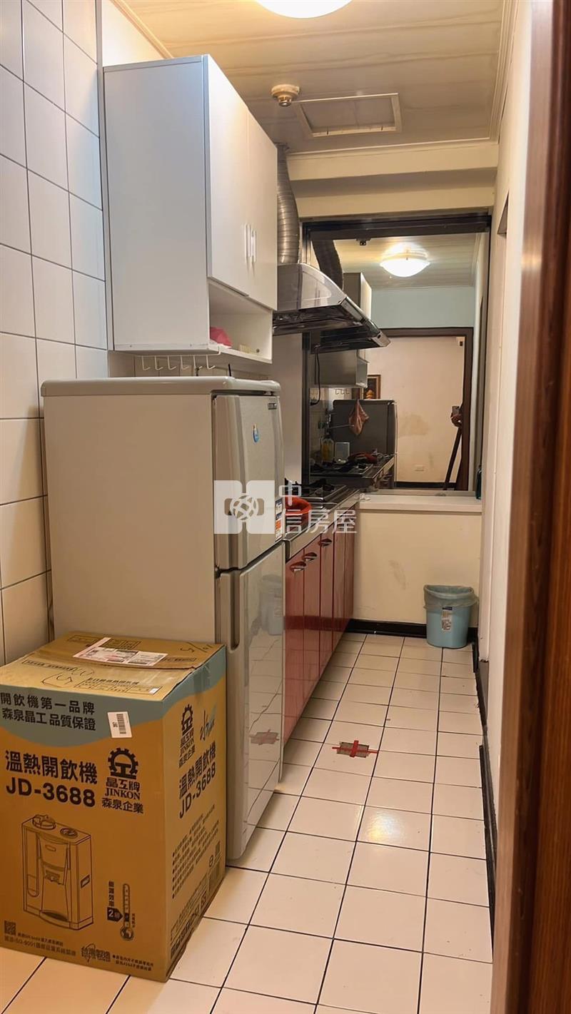 摩登新貴兩房房屋室內格局與周邊環境