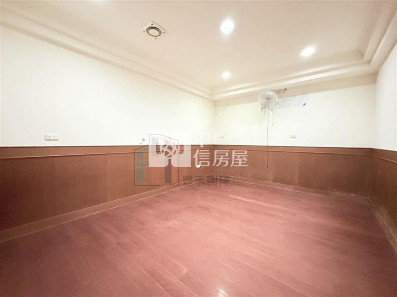 【豐禾】體育園區大面寬稀有店住房屋室內格局與周邊環境