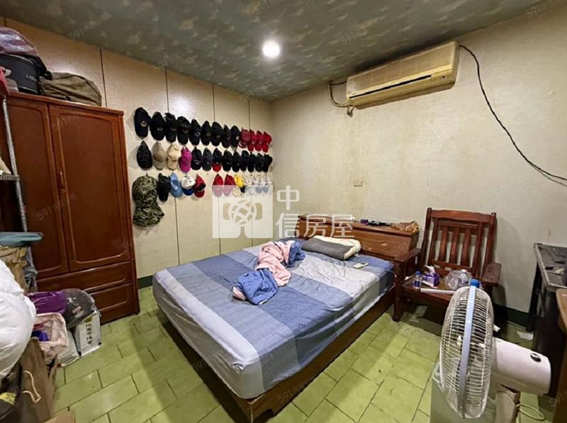 體育園區燙金店面(中信卓越團隊)房屋室內格局與周邊環境