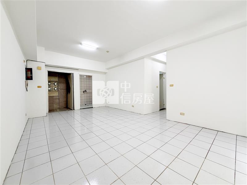 國安國宅三房樹梢戶房屋室內格局與周邊環境