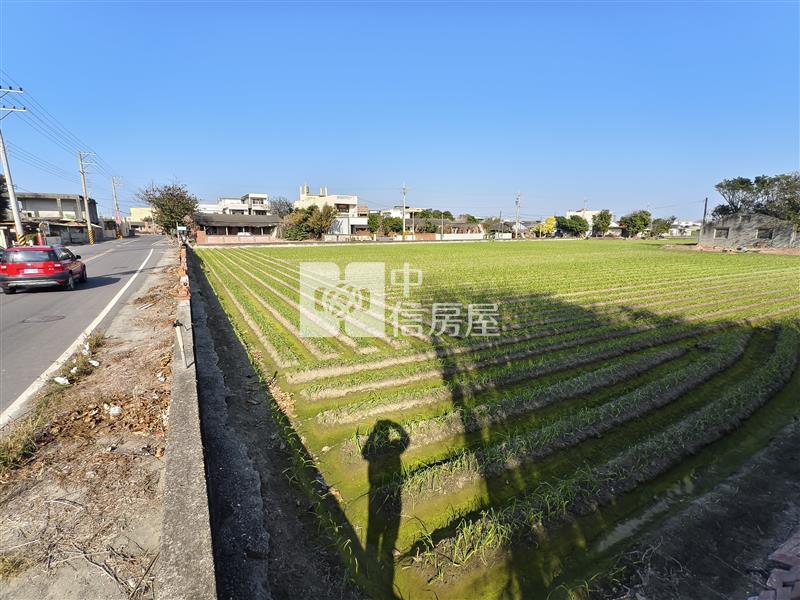 彰化芳苑近台61雙面臨路小建地房屋室內格局與周邊環境