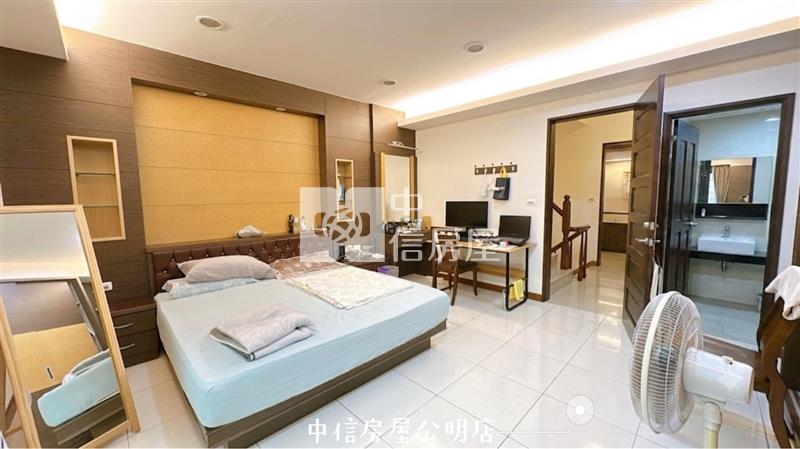 自強街大坪數別墅房屋室內格局與周邊環境