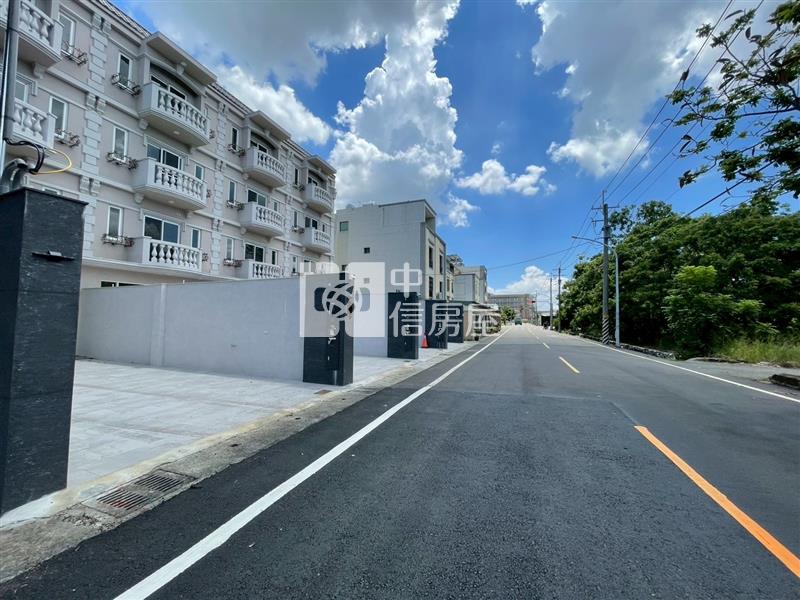 水上新古典電梯別墅A房屋室內格局與周邊環境