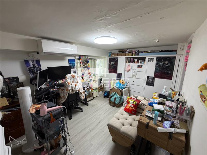 民生世界前區裝潢3樓+平面車位房屋室內格局與周邊環境