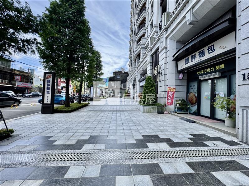【神馬】體育園區|正中山東鼎藏青庭大面寬收租金店房屋室內格局與周邊環境