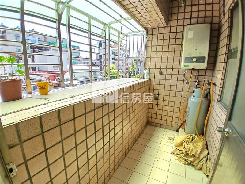 文化國小3+1房加車位房屋室內格局與周邊環境