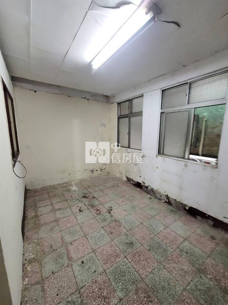 南勢近66低總價需整理透天房屋室內格局與周邊環境