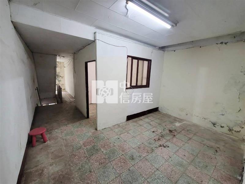 南勢近66低總價需整理透天房屋室內格局與周邊環境