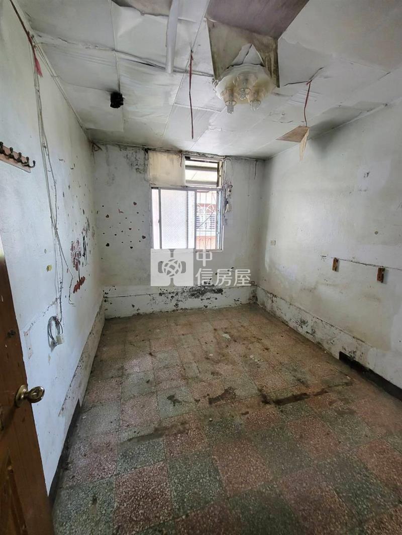 南勢近66低總價需整理透天房屋室內格局與周邊環境