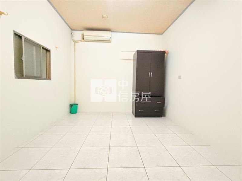 台中小鎮.998萬.美透天.臨路.可停車.房屋室內格局與周邊環境