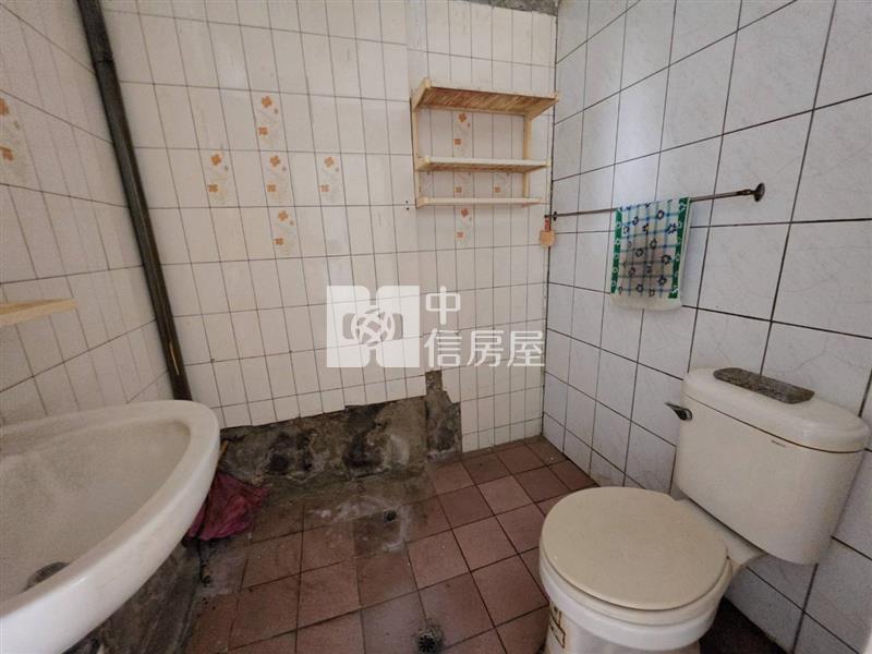 安南鄰商60低總價店住房屋室內格局與周邊環境
