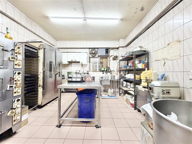 ㊣美村路朝西透店房屋室內格局與周邊環境