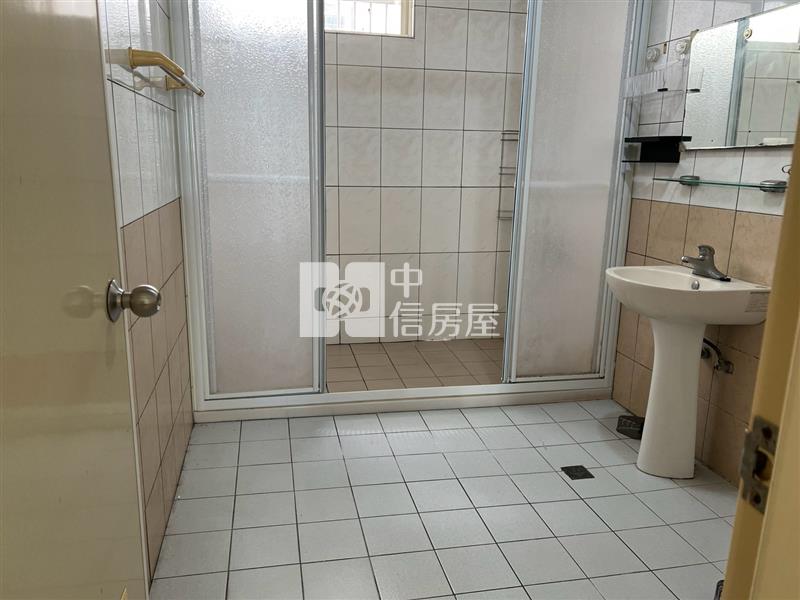 頭份鬧中取靜別墅房屋室內格局與周邊環境