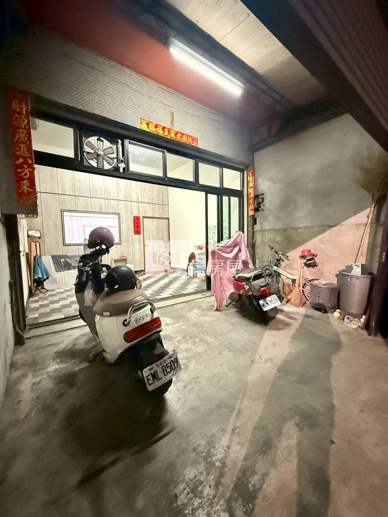 大智公園東光園區道8米活路車庫透天房屋室內格局與周邊環境