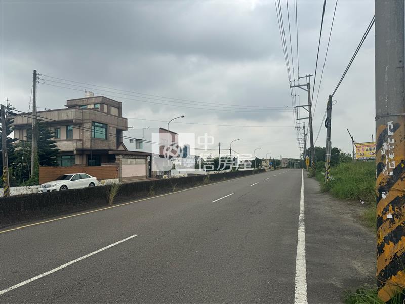 芎林臨路大農舍房屋室內格局與周邊環境