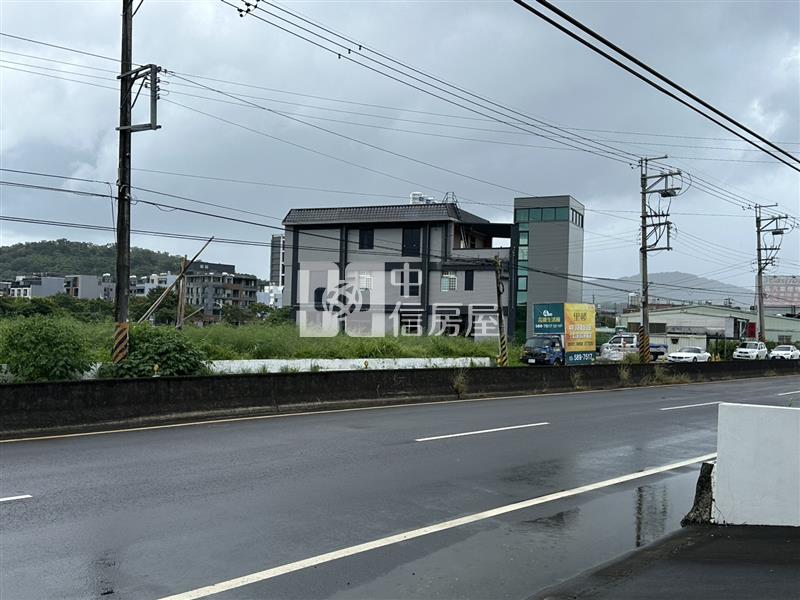 芎林臨路大農舍房屋室內格局與周邊環境