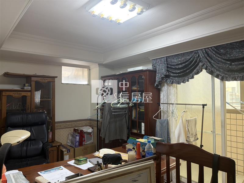 中壢戶政旁景觀四房房屋室內格局與周邊環境