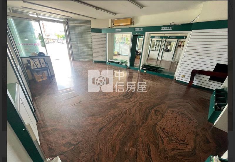 新光三越旁電梯店面房屋室內格局與周邊環境