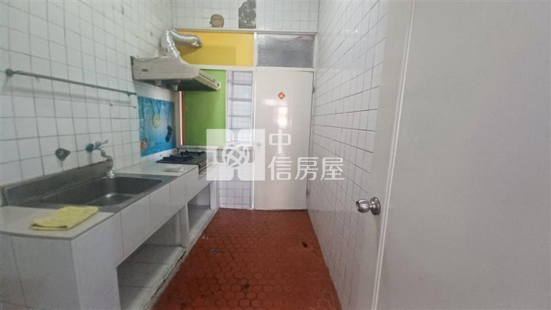 新橫濱旁/復興路二樓三房邊間採光房屋室內格局與周邊環境