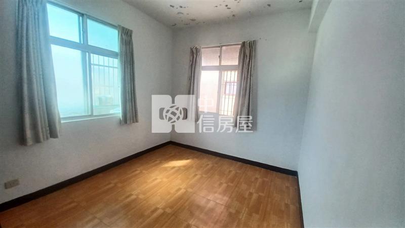 新橫濱旁/復興路二樓三房邊間採光房屋室內格局與周邊環境