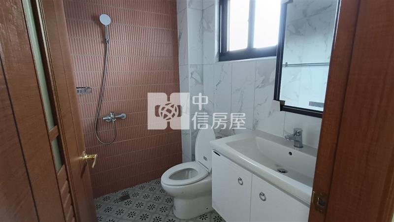 龍泉獨棟雙車花園別墅房屋室內格局與周邊環境