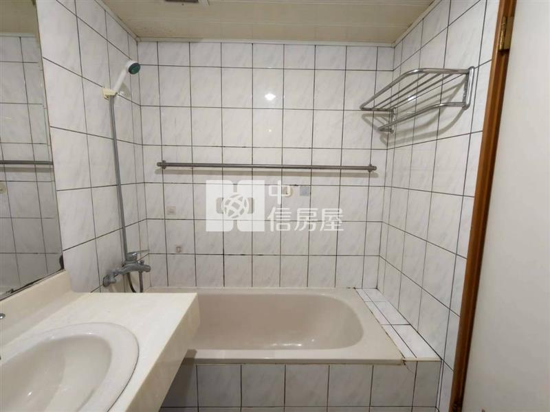 中壢SOGO百老匯景觀大套房房屋室內格局與周邊環境