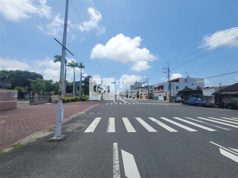 台南市安南區學東國小旁建地+透天房屋室內格局與周邊環境