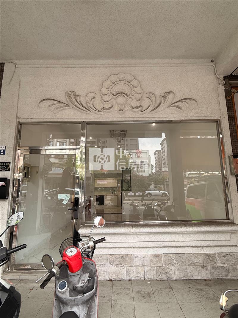 近中投高工商圈全新整理金店面房屋室內格局與周邊環境