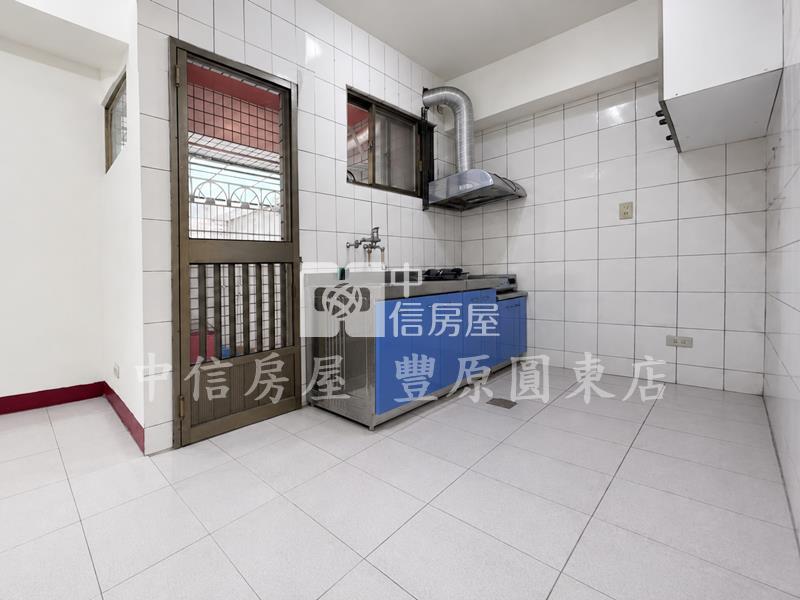 文化中心美華廈房屋室內格局與周邊環境