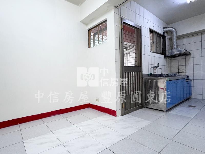 文化中心美華廈房屋室內格局與周邊環境