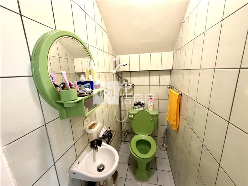 內壢高中大面寬前院停車美透天房屋室內格局與周邊環境